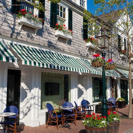 Vineyard Square Hotel And Suites Едґартаун Екстер'єр фото