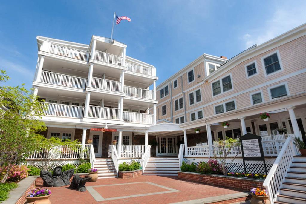 Vineyard Square Hotel And Suites Едґартаун Екстер'єр фото
