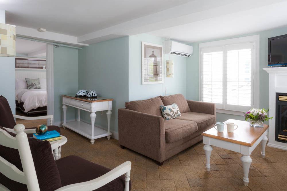 Vineyard Square Hotel And Suites Едґартаун Екстер'єр фото