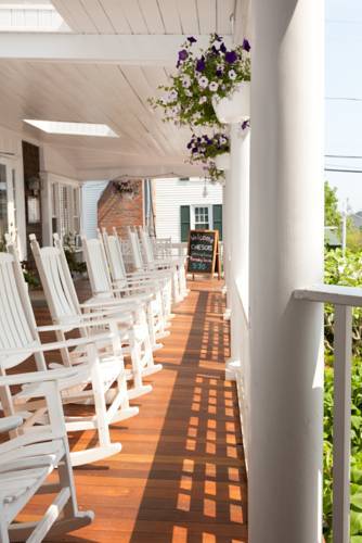 Vineyard Square Hotel And Suites Едґартаун Екстер'єр фото